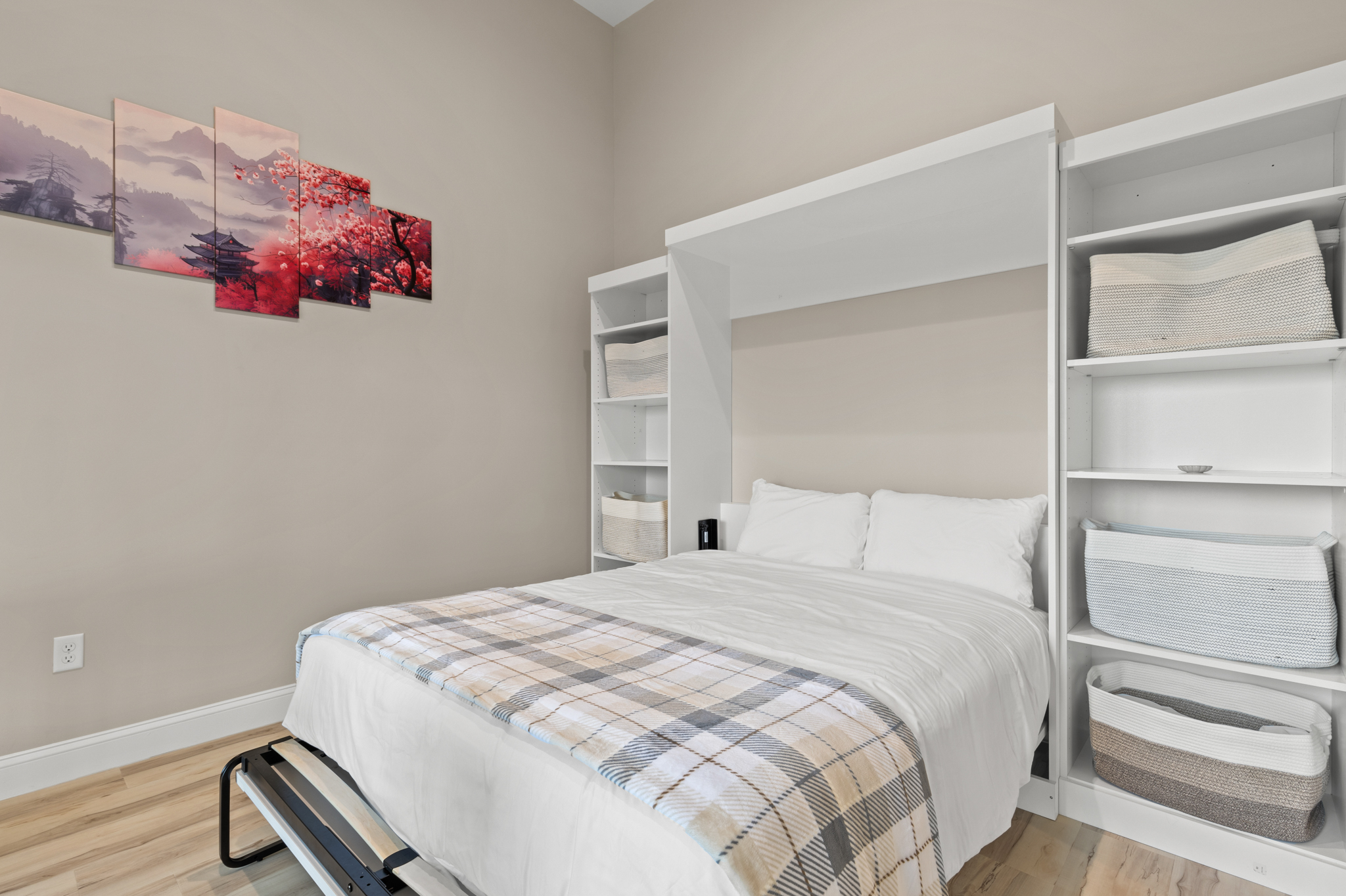 Office/bedroom combination room